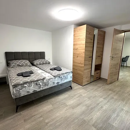 Vojkova Apartamento